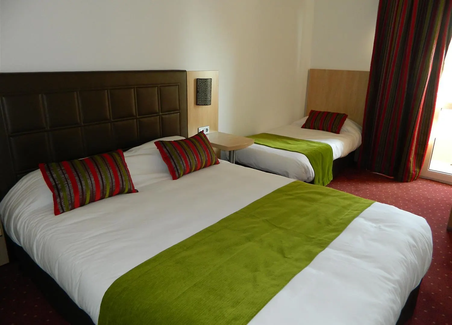 Hotel Atrium Arles Centre 3*,