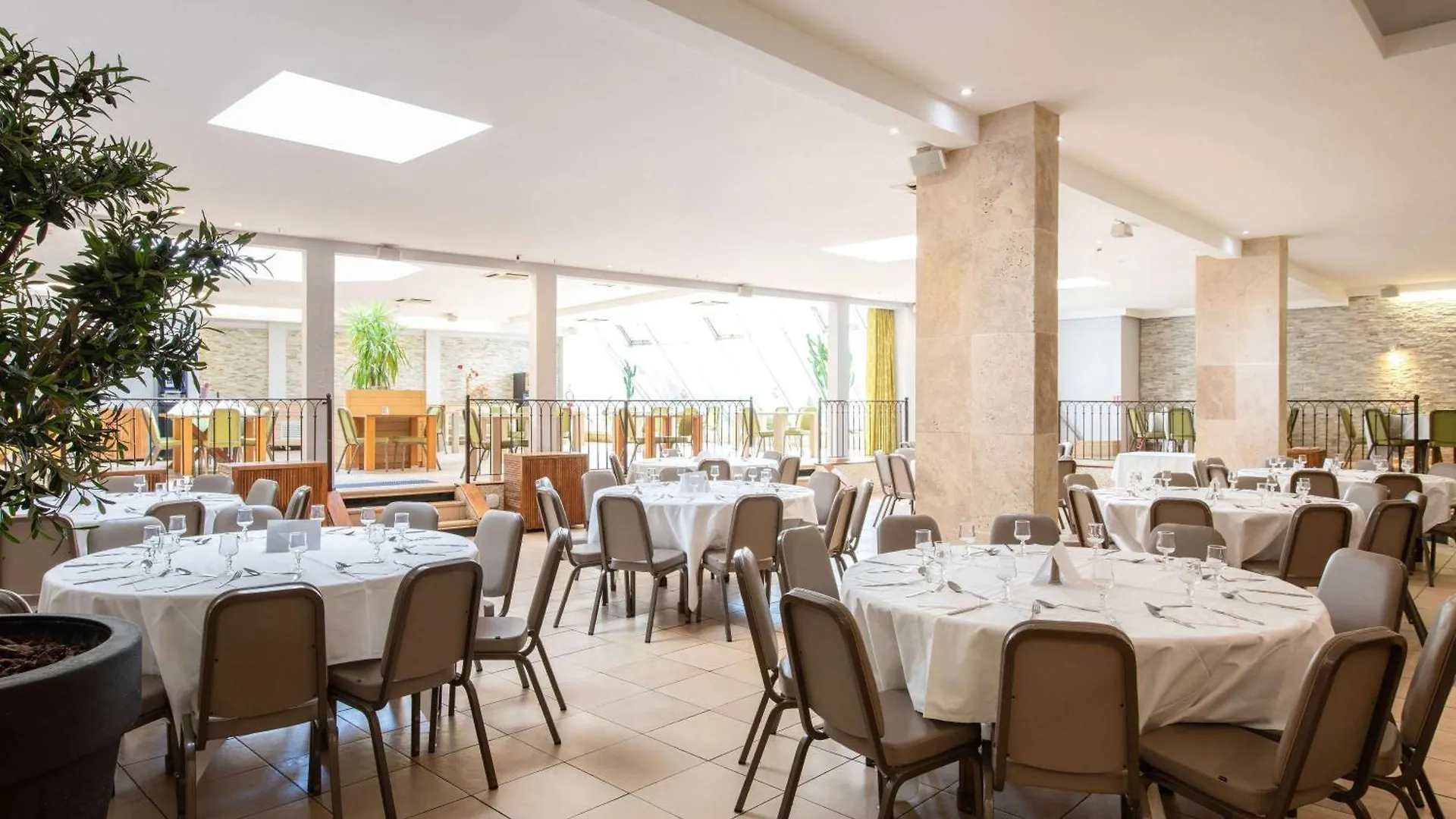 Hotel Atrium Arles Centre