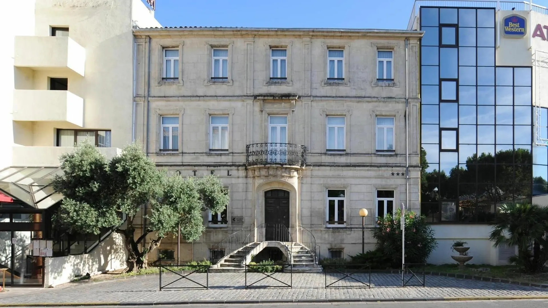 Hotel Atrium Arles Centre